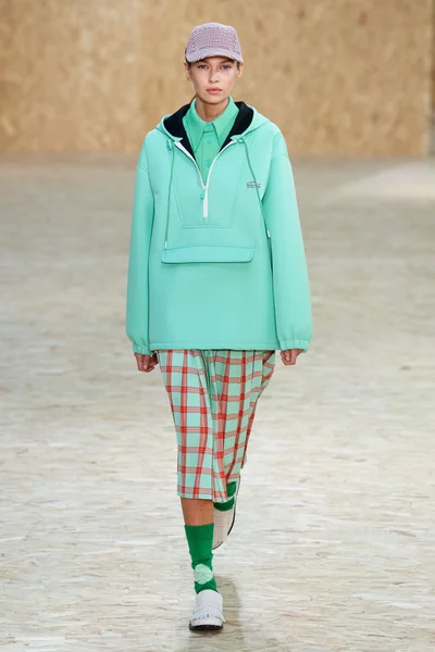 Look 33